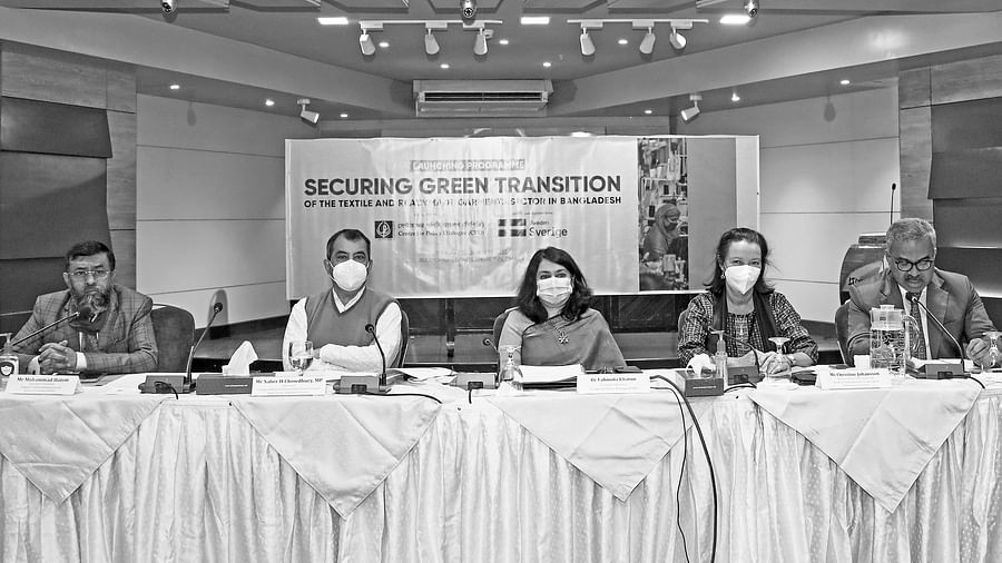পরিবেশবান্ধব কারখানায় শ্রমিকের জীবনমানও উন্নত করার তাগিদ
