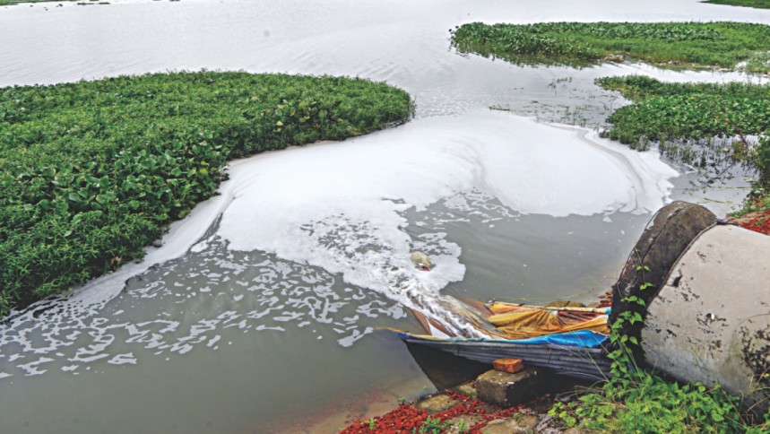 ট্যানারির দূষণে ধলেশ্বরীর জীববৈচিত্র্য ধ্বংস হয়ে গেছে