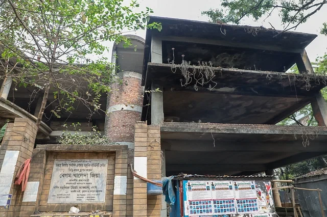 ১ বছরের কাজ ১৭ বছরেও শেষ হয়নি