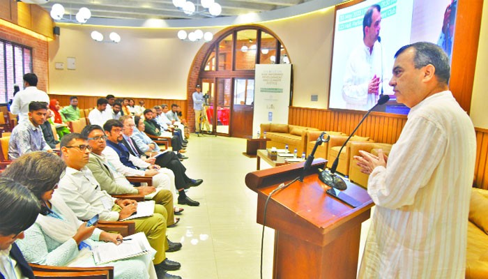 জলবায়ু পরিবর্তনের ফলে বাংলাদেশ ক্ষতিগ্রস্ত হচ্ছে : সাবের হোসেন চৌধুরী