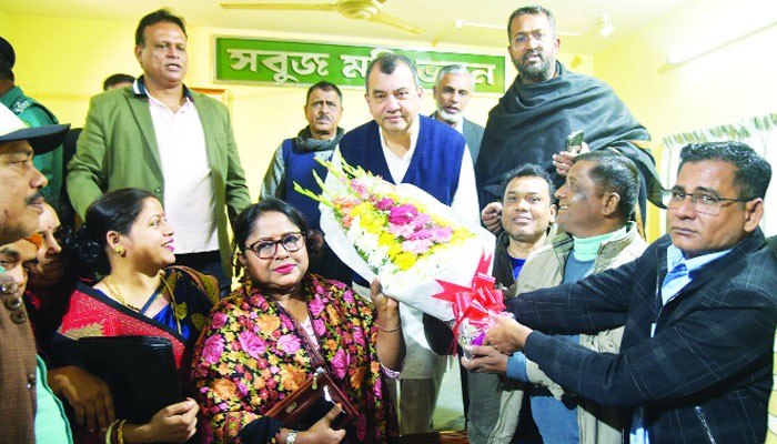 ঢাকা-৯ আসন : পরিবেশমন্ত্রীকে সর্বস্তরের মানুষের অভিনন্দন